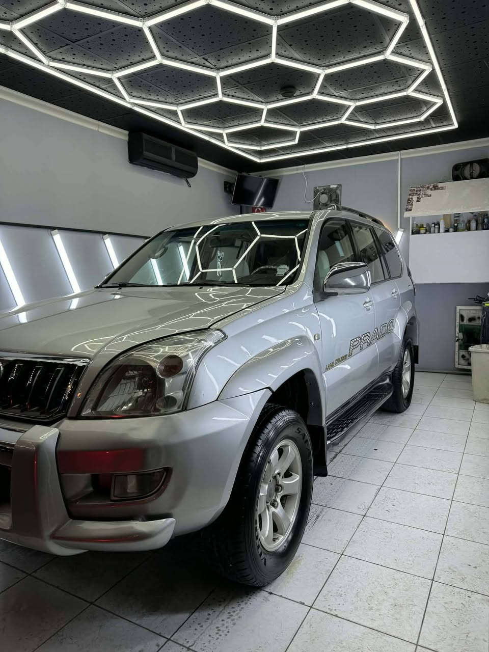 پرادو ۲۰۰۷یەک پەلە بویاخی هەیە مەکینەی نەکراوەتەوە بەشەرت لەسلیمانیە ۱۳۷کەلا ***********/***********
