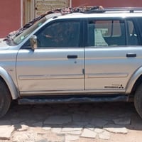 ((للبيع))  ميستوبشي ناتيفا  موديل 2006 رقم. بغداد  لون رصاصي فضي  مكين...