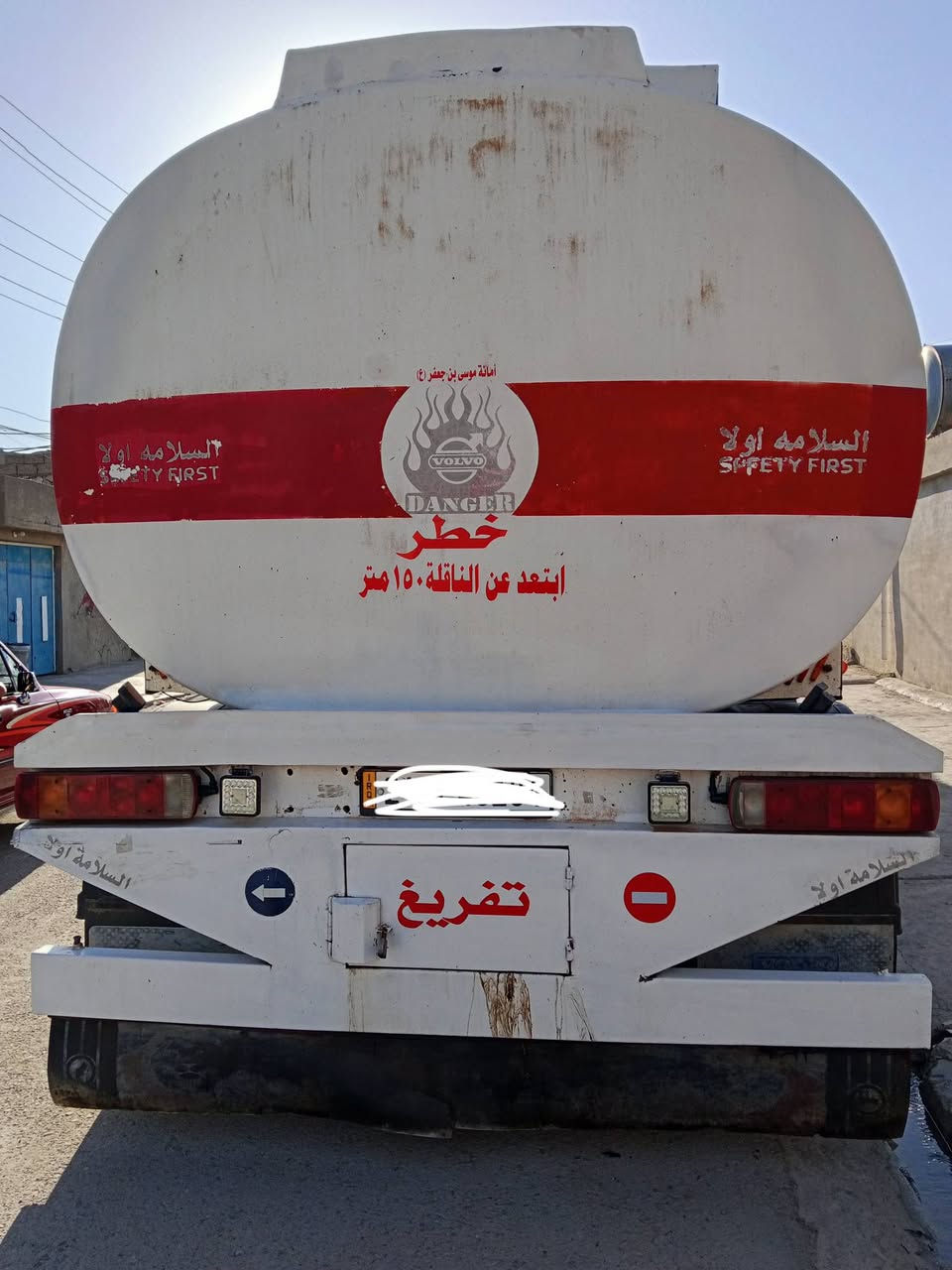 صهاريج فولفو للبيع حجم 460 كير اوتوماتيك سنوية جديد طوناج جديد جيبيس جديد شرط تحويل السعر 380$ رقم الموبايل ***********
