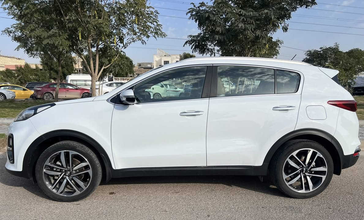 للبيع كيا سبورتج 2020 خليجي كفاله عامه من صبغ وتبديل وفتح رقم بغداد الجديد بسمي موصفات سبورتج العاديه بيسك ماشيه 64 الف السعر 203 وبيه مجال 
مكاني بغداد حي الحسين / قرب شارع مطار 
***********
