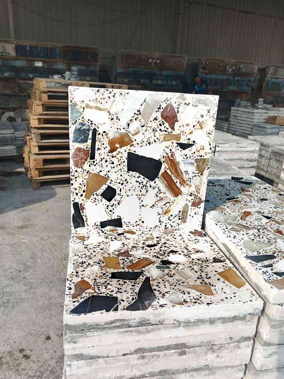 #سلام #عليكم
#الراضي #للكاشي #ولمرمر
شجع المنتج لوطني 
 كاشي عراقي باحدث المكابس اوتماتيك  40×40 
وباحدث الجلايات. وناجح 😮
      بل فحص المختبري بأمتياز💡
الرمل مغسول خالي من الاملاح
الحجر مغسول خالي من الشواءب🔍
اسمنت عالي 🖤الجودة خاضع للسيطره النوعيه
ماحلو خالي من الاملاح اساله
ملاحضه نعلن اعن لتزامن الأرضيات كرسته وعمل
كاشي عراقي لموزايك سعر لمتر  مع التوصيل٧٥٠٠💵
كاشي عراقي مطعم بل مرمر سعر 💴11ونص الف   👉🏻المتر مع التوصيل🫴🏻. اتصل  اسعار جوه  السوك😉 ومواد بناء وسراميك وبورسلين

👈 يوجد لدينا اشتايكر 60×40
👈 يوجد لدينا اشتايكر 80×80
👈 يوجد لدينا سنادين مساطب🪑
👈 يوجد لدينا سواقي 
👈 يوجد لدينا بآيات تعليك
👈يوجد لدينا مقرنص 
👈يوجد لدينا حجر
👈يوجد لدينا إزاره
👈 يوجد لدينا رصيف
👈 يوجد لدينا زفت
👈 يوجد لدينا الاين حدائق
👈 يوجد لدينا ثرمستون

مستعدون لتجهيز المشاريع الحكومية والأهلية 
للحجز والاستفسار اتصل على الرقم☎️☎️
 ***********  وستاب
 
*********** وستاب

***********وستاب
#يارزاق #يارزاق
