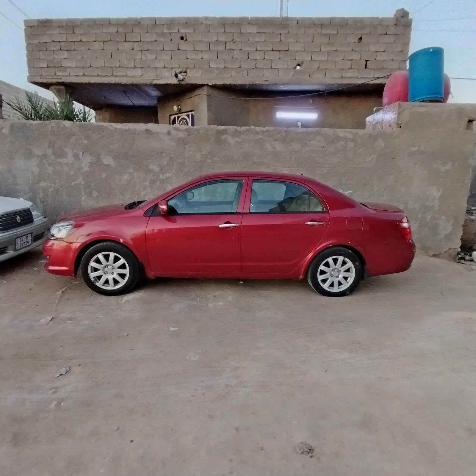 السلام عليكم سياره موديل 13 جيلي موبر ماكينه وجير كفاله حداديه وتخن تاير كامله تبريد ثلج سياره شوفوا العين تحويل ثاني يوم مكلف بالنشر التواصل مع راعيها سعر السياره 37 وبيها مجال حق الجيه مكان السياره البصره بالخصيب***********
