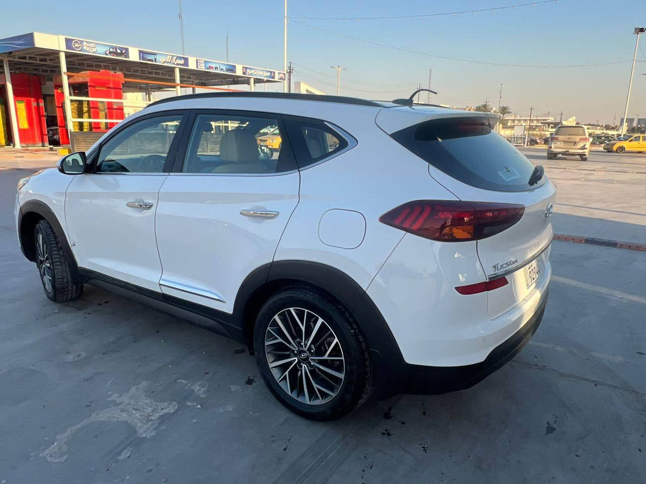 توكسان خليجي 19 فول مواصفات 
أبيع على حادثها الي بلصوره
مصلح محتاج صبغ 
ماشيه 150 
مواصفات 
بانوراما مري شفط حساس واير ليس شحن كشن كهرباء
محرك دوش 2000
بسعر 165 مجال بسيط 
شرط تحويل
***********
في بغدا د السياره سابقاً مكفوله خليجي اقره المنشور قبل لاتتصل محرك كير كفاله 
هاند بريك رجل بصمه ابواب وتشغيل ،، بغداد, العراق
