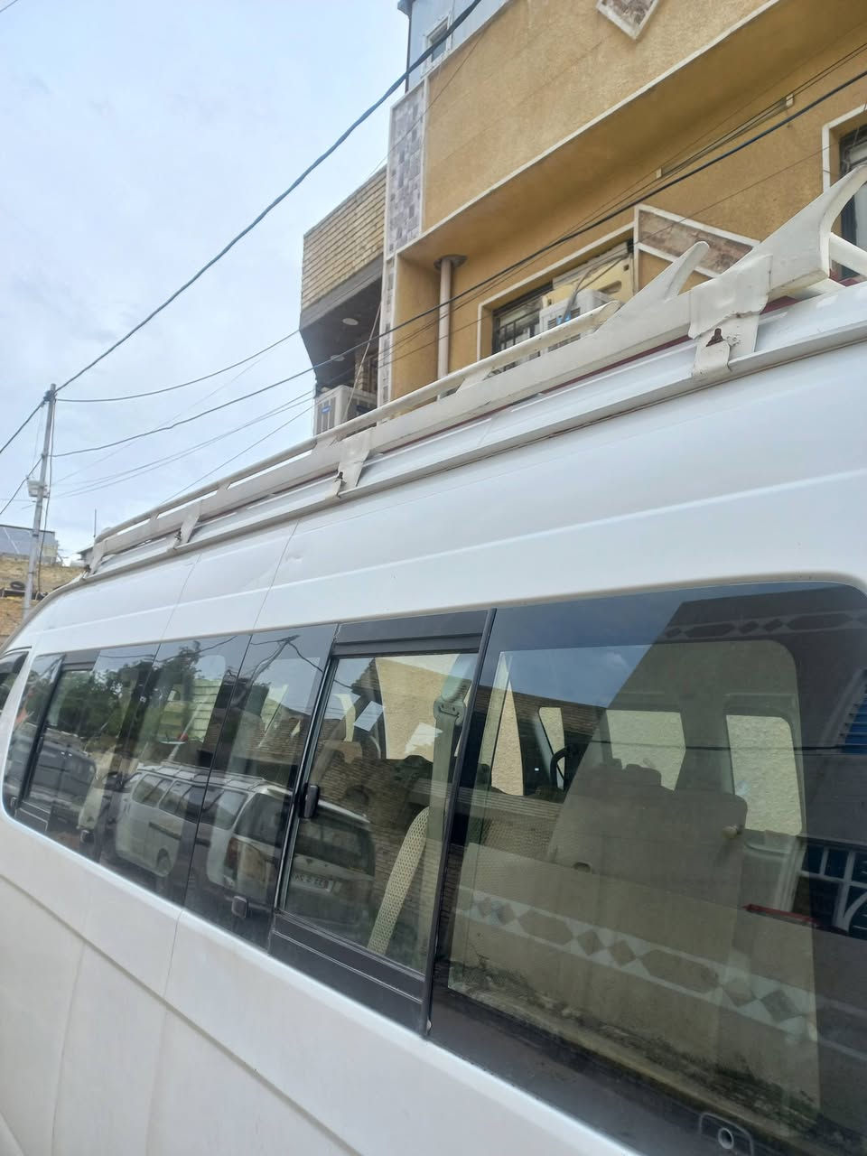 السلام عليكم كشن ثابت وظهر قلاب للبيع السعر ٥٠ وسيباية ام الجف مال جنبي عاليه للبيع خشبها جديد السعر ١٠٠ الشراي يتصل على الرقم *********** مكاني البياع تقاطع درويش
