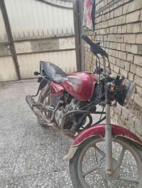 دراجه بوكسر للبيع لا تبخر ولا تنقص دراجه خير من الله بس نمره 3 تفلت وع...