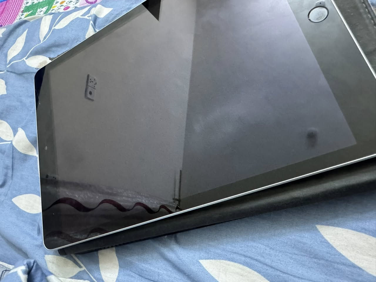 السلام عليكم عدي هذا ايباد 9  ذاكرة 64
ايباد نضيف وكلشي شغل بي فقط هاي الفطر الي يم الكامرا 
اريده ب 250 وبي مجال


**إذا كنت صاحب هذا الإعلان وتريد حذفه لأي سبب، رجاءا أرسل رسالة إلى الدعم الفني**