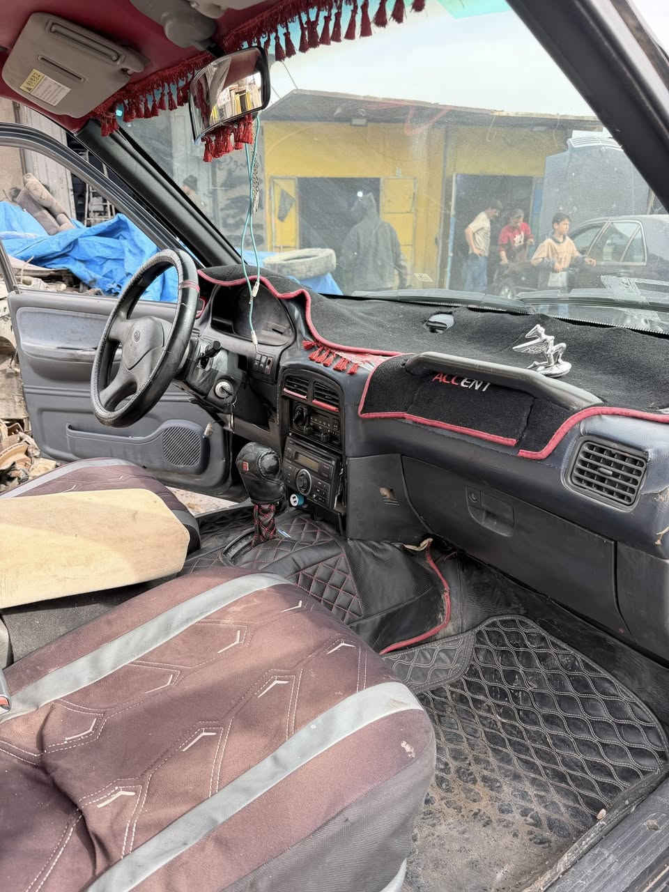 سبورتج 1994 بغداد تحويل مباشر
السياره محرك مسكر كير اوتو كفاله 

صدر جديد تخم تاير 

كهربائات كلها شغاله 

مابيها اي نقص 

السعر 38$ 

مكاني بغداد

***********
