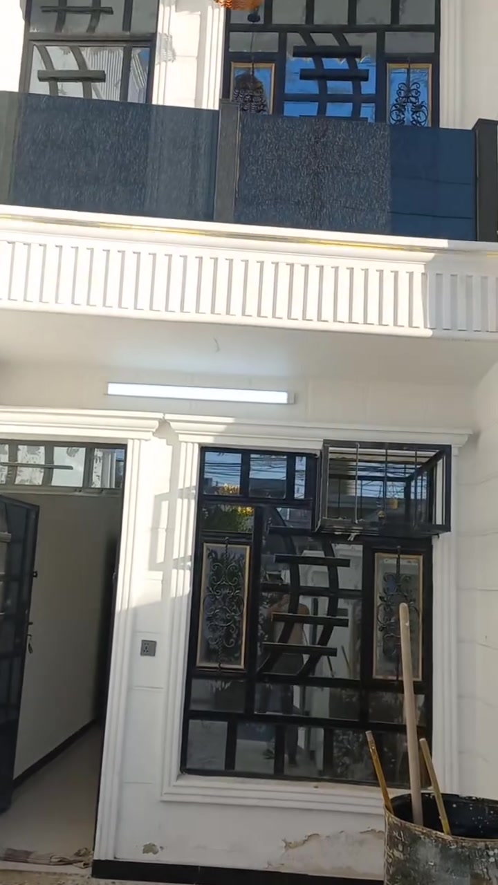 سلام عليكم
بيت مساحه 70 واجهه 3.5 نزال 20 طابو صرف الشعب شارع الصحه خلف جامع الحق للإستفسار الإتصال ***********
