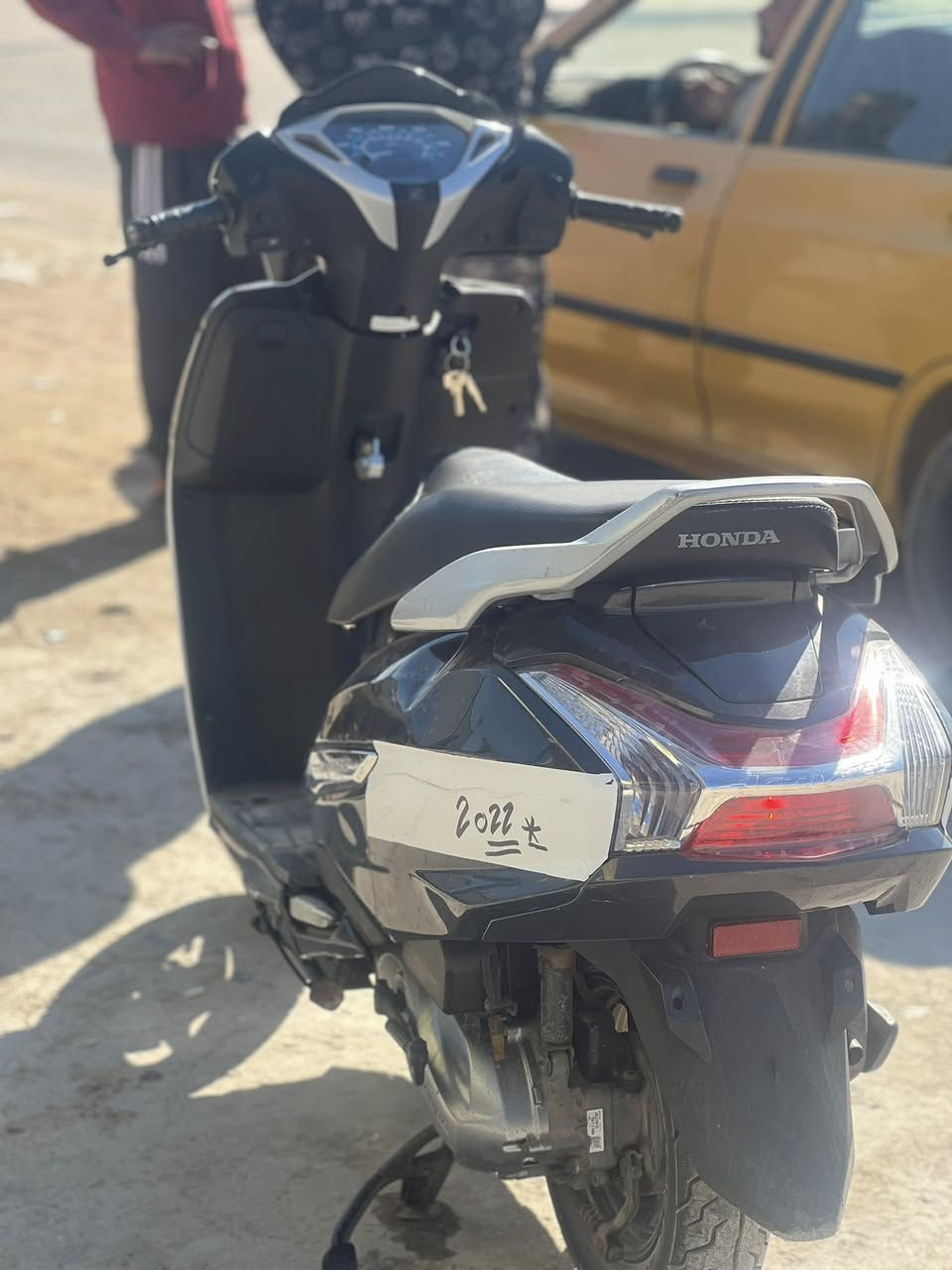 سلام عليكم هونده للبيع مكفوله مديل ٢٢  ***********
