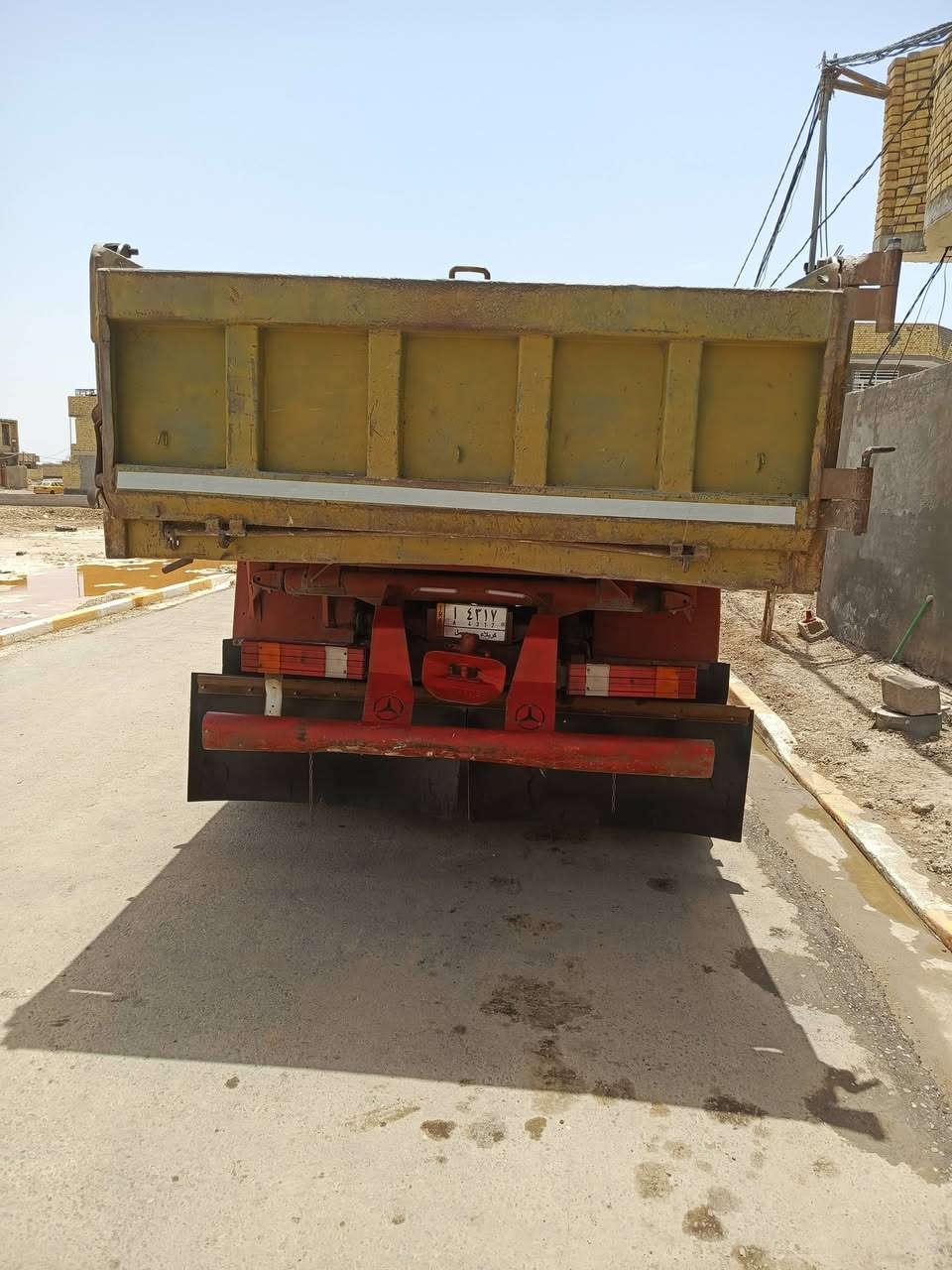 سلام عليكم شباب البي البيع موديل 75 مكينه 25 كير 25 مكينه هستوني شاده جديده كسن جيف حداديه جديده  جك جديد باتريات جداد تخم تاير كهربايات كله شقاله 
تبريد ثالج السياره جاهزه برقي ماذب عليه 
سياره موجوده بل عماره.   رجائن مكلف بل نشر   ***********
