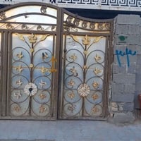 البيت للبيع المساحة 200متر  تفاصيل البيت كراج كبير واستقبال وغرفتين وص...