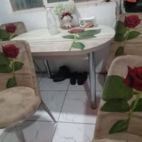 ميز • ٤ كراسي • النجف الاشرف