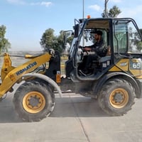 شفل كوماتسو٢٠٠٧ رقم اربيل للاستفسار 07705073291