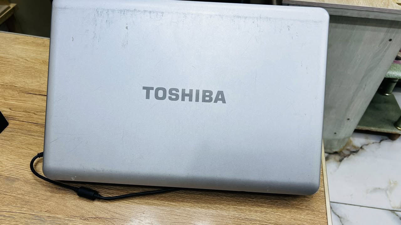 لابتوب توشيبا 
هارد ssd 128 
وندوز 10
الموصفات موجودة بالصور
السعر 200
للاستفسار الاتصال ***********
