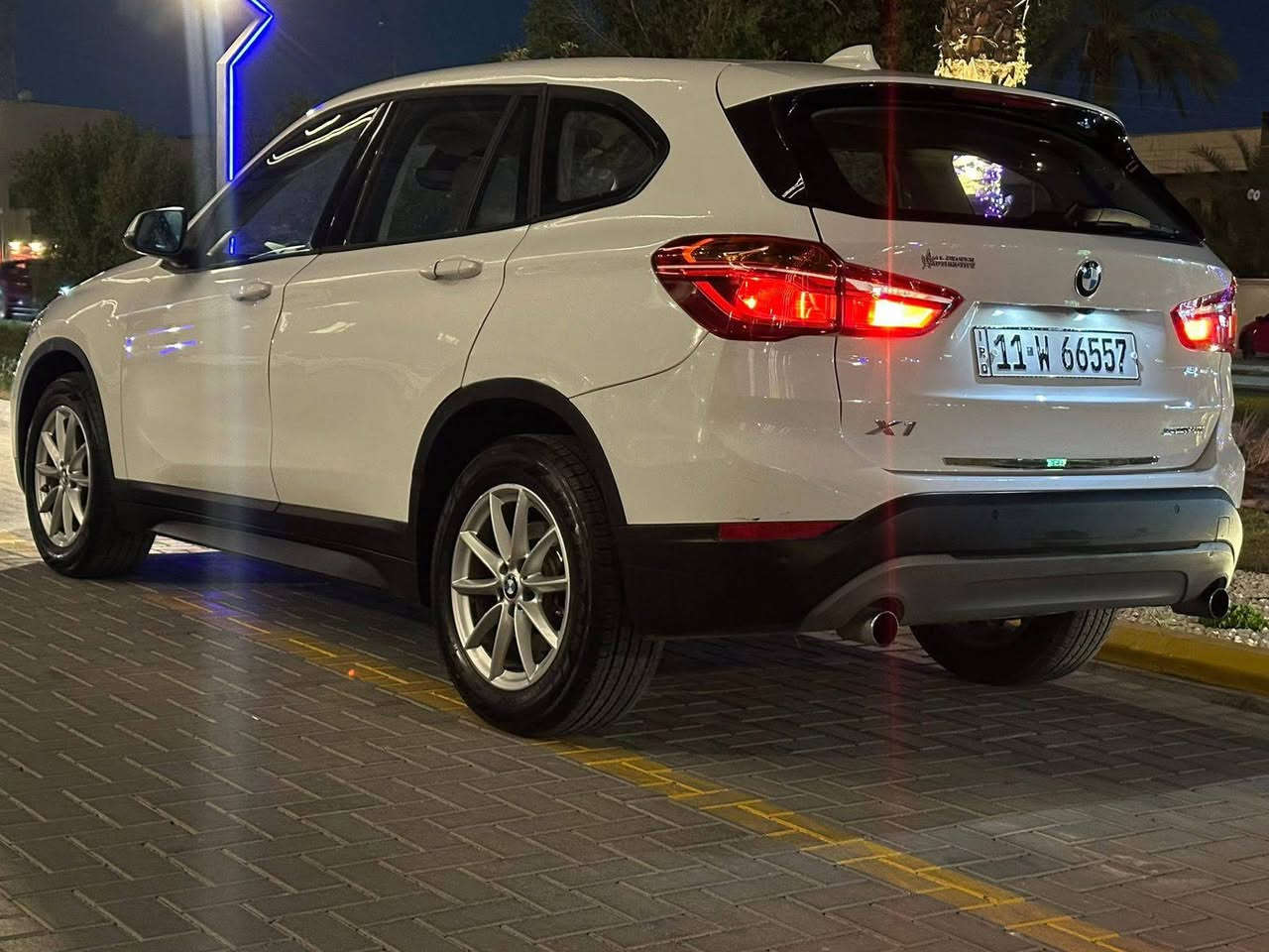 بي ام 
موديل 2019 
وارد خليجي 
رقم بغداد الجديد 
السيارة جديده 
مكان السيارة بغداد الكرخ 

السيارة وارد خليجي 

فول مواصفات عدا فتحه 

***********
