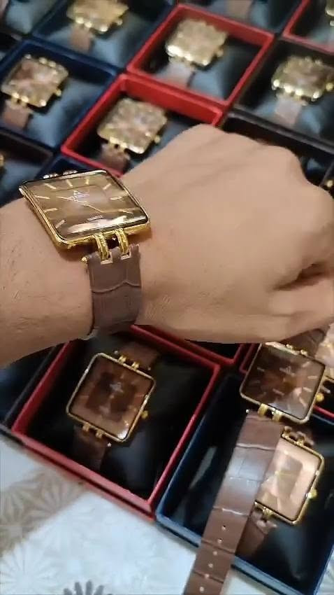 ساعه كلاسك من ماركة فيترون السيوسري حركة كوارتز مختمه بالكامل التوصيل متوفر ديوانية, القادسية


**إذا كنت صاحب هذا الإعلان وتريد حذفه لأي سبب، رجاءا أرسل رسالة إلى الدعم الفني**