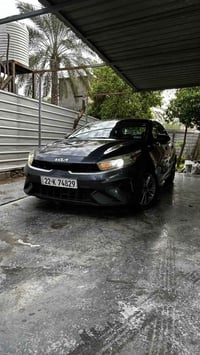 للبيع فورتي موديل 2022 لون نفطي شذره 🩶حادثها قطعه وحده بنيد فقط ماشيه ...