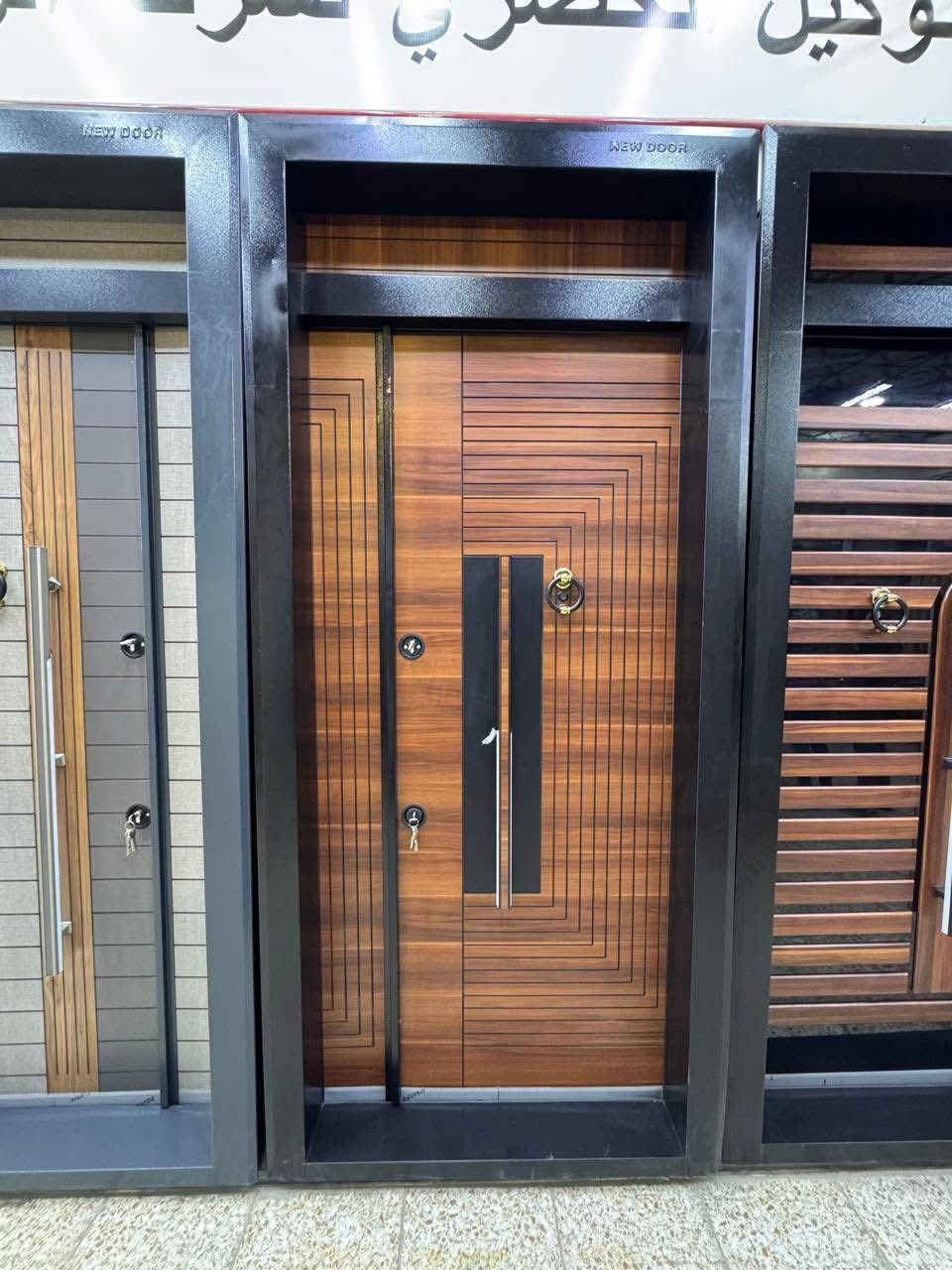 بعد التوكل على الله 
نقدّم أبواب منزلية داخلية وخارجية بتصاميم أنيقة وعصرية تجمع بين الجمال والمتانة، مناسبة للمنازل والمكاتب والمحلات.
متوفر: خشب • حديد • زجاج • ألمنيوم — بكافة القياسات والتصاميم حسب الطلب.
خدماتنا تشمل:
✔️ قياس مجاني واستشارة
✔️ تركيب احترافي بكادر متكامل (حداد، نجار، بناء، صباغ)
✔️ تبديل الأبواب القديمة وتركيب الجديدة
✔️ معالجة القياسات الخاصة والحرجة
✔️ حركة سلسة وعزل ممتاز
🎯 خصومات خاصة للمقاولين، المشاريع، المجمعات السكنية والمكاتب العقارية
عنوانه السيديه الشارع التجاري مقابل مجمع النخيل 
📞 واتساب: ***********
نعمل في جميع المحافظات 
#أبواب #تفصيل_أبواب #تشطيبات
