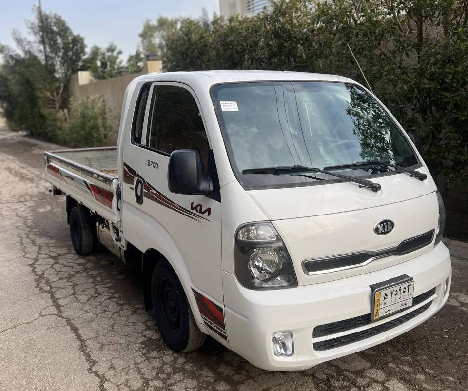 سلام عليكم
كيا2016رقم بغداد دولي 
سنويه جديده السياره كفاله عامه 
مكينه كير اكسل شاصي كفاله 
حداديه بم سحب خير من الله 

السعر 118وبيها مجال 
الموقع صلاح الدين بلد يثرب 
***********
