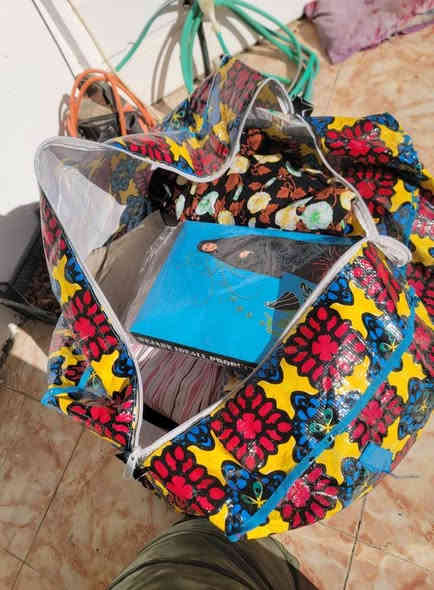 السلام عليكم
الي محتاج ملابس اطفال او الي يعرف ناس متعففه او محتاجه ملابس من 5 اشهر الى 12 سنه 
اتصال او مراسله الصفحه:
***********
بدون مايكون محرج يصلله لباب البيت فقط اتصل 
مجااااناااا ثواب
