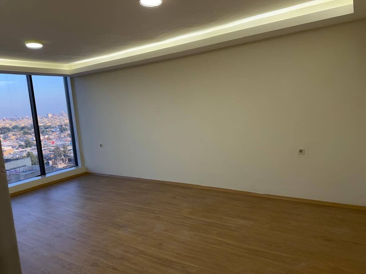 شقه لليجار ٢٠٠ متر ركن VIP مجمع الخلود الحرية مع الأثاث طابق السادس
للاستفسار أكثر مراجعه مكتب عمار 
أو الاتصال ع أرقام التاليه 
***********
***********
