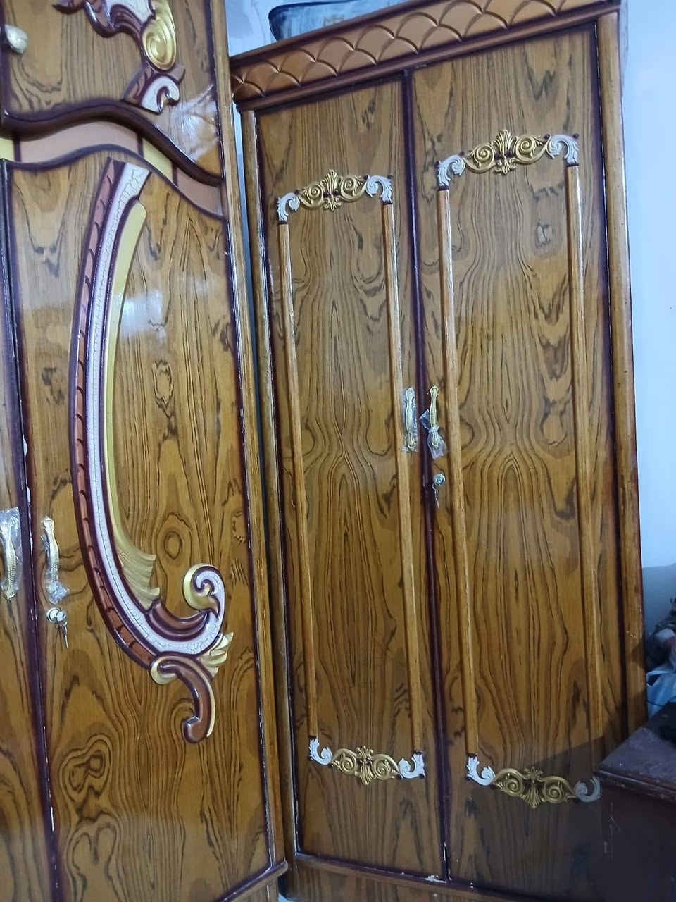 السلام عليكم ورحمه الله وبركاته 
غرفة نوم للبيع تسكام
الغرفة مثل ما مبين بصورة 
السعر ٨٠٠ وبيها مجال بسيط
ابو حسن صاحب معمل الرائد للدوشمة الدواوين وتخامة
وغرف النوم
 ***********
***********الواتساب متاح على الأرقام
