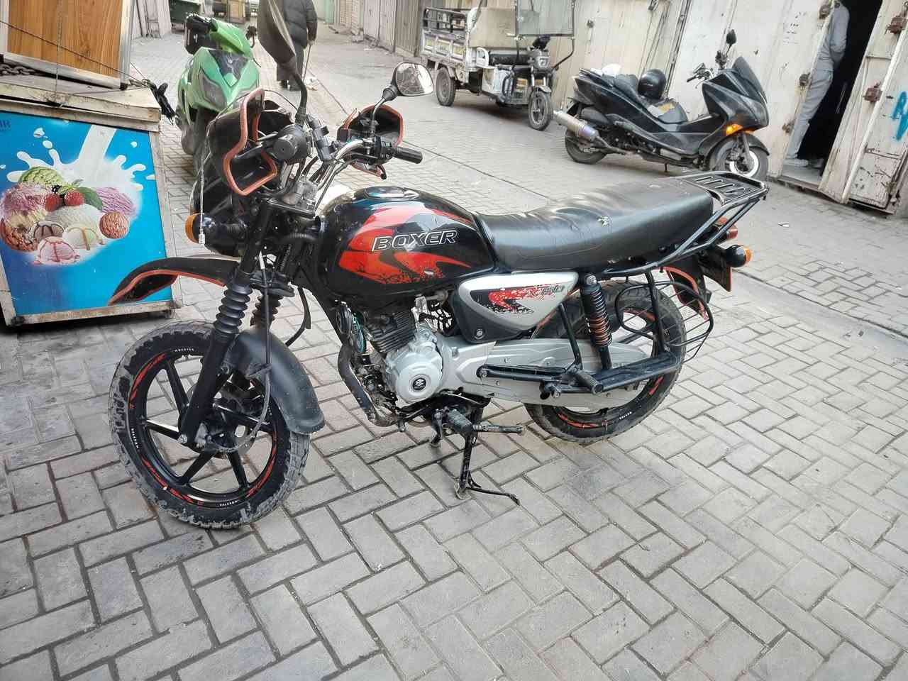 سلام عليكم عندي بوكسر للبيع دراجه مجفته تجفيت شركه سعر 2250 رقم الهاتف *********** شارع الكفاح
