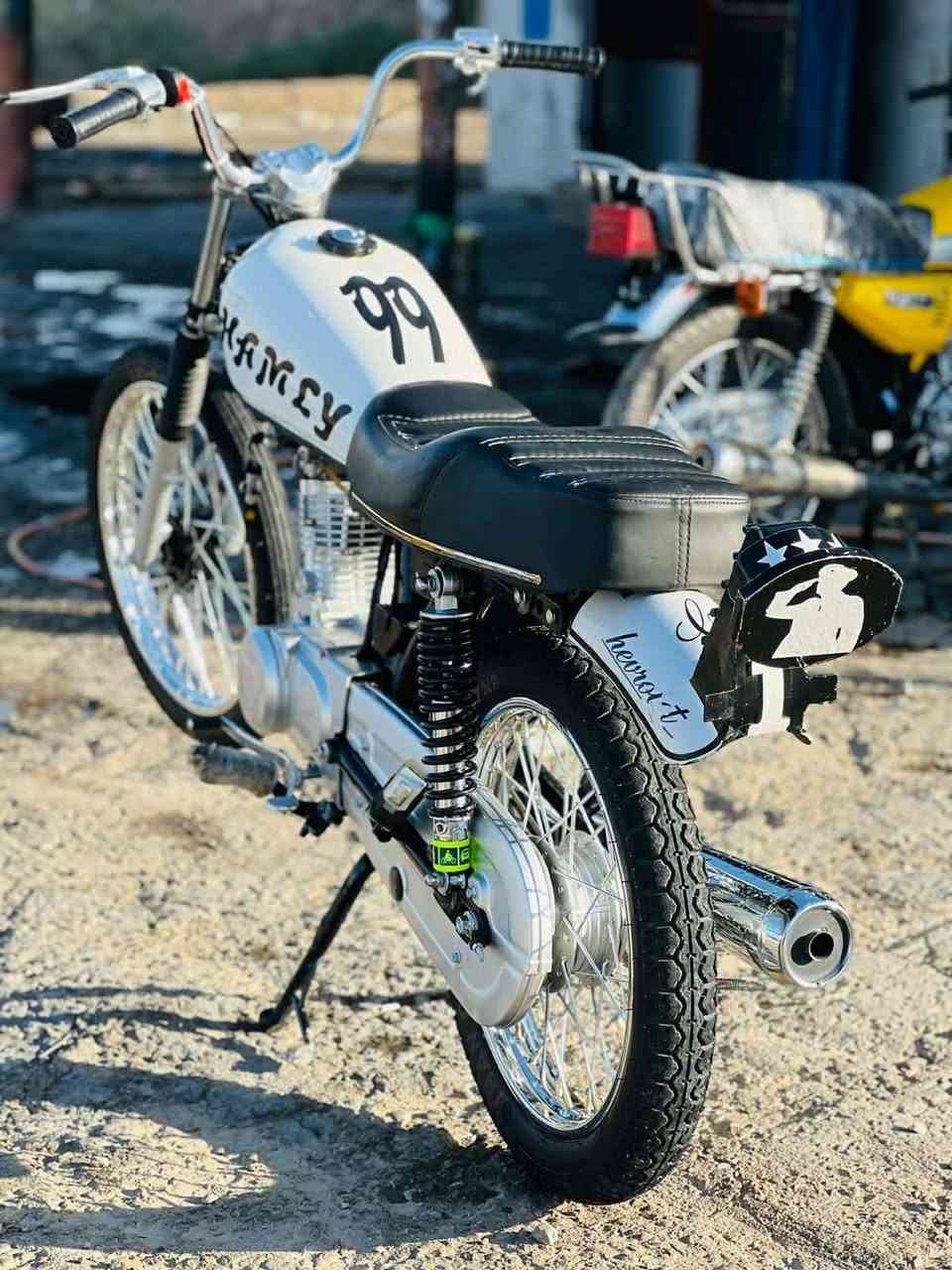 سلام عليكم دراجه سكنر وراق دراجه مكينه مكفوله موديل 2025 ما متعوبه دراجه نضافه 100/100 سعره 850وبيه مجال بصيط كلش مكاني ميسان المجر الكبير هذه رقمي ‏‪0784 294 3782‬‏
