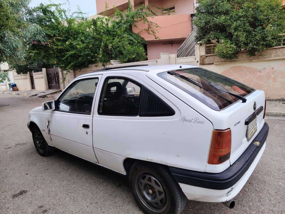 سياره اوبل كاديت موديل 91حجم16 سياره نظيفه جدا كولشي مابي شرط بدون ضربه سنويه منهي عضم عاج بي دفتر بنزين كهربائية كلها شغال تخم صدر جديد سعر 21وبي مجال بسيط عنوان كركوك رقم هاتف *********** كركوك, العراق
