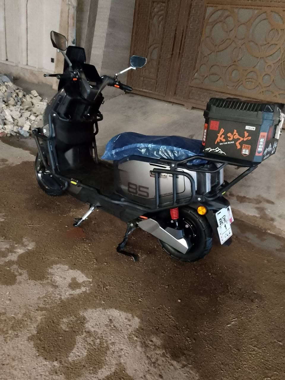 السلام عليكم دراجه شحن الصاعقه ست بطاريات 38انبير الواحد بيهه نضام بك وبيهه مانع نزلاغ بيهه سبورت شغال بيهه دبل شاره بيهه 4درجات سرعه تمشي 85صار  شهر ونص من شتراتهه السعر مليون و100 بيها بصمات اثنين بيها سويتشين *********** هذا الرقم اتصلوا عليه
