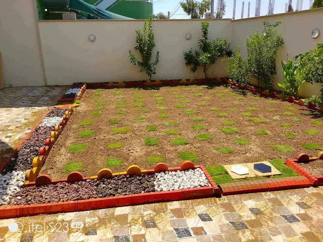 السلام عليكم هندسة وتصاميم الحدائق والمماشي الحلان وتقليم الاشجار والنباتات شغل  هندسي وكادر متميز للتواصل والاستفسار على الواتساب او الاتصال (***********)(***********) ابو سند 🌹
