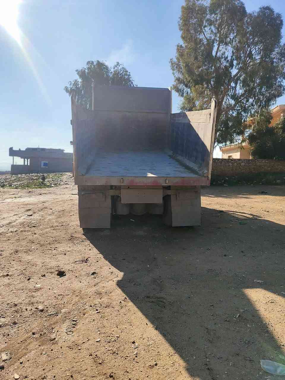 سكانيه قلاب 12ونص محرك كير كسن لكه شرط رقم نينوى سنويه 29شرط تحويل مديل1991 حصه كاز      ***********/***********سعر 135
