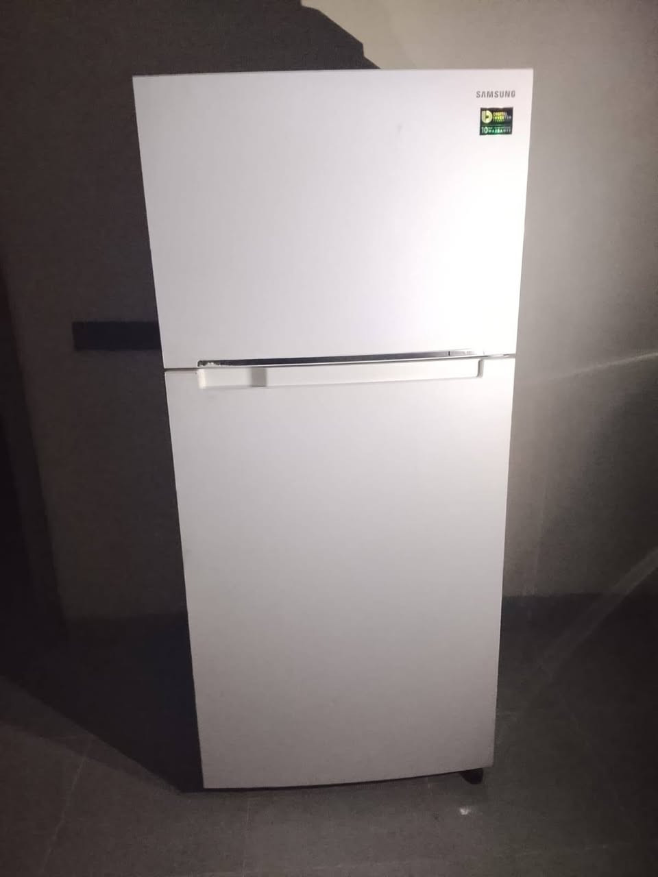ثلاجة سامسونگ إنفيرتر أصلية للبيع
• نظيفة جدًا وشغلها ممتاز
• تبريد قوي وفصل طبيعي
• إنفيرتر موفرة للكهرباء وهادئة
• حجم مناسب للبيت
• خالية من الأعطال نظام شركة 
السعر  350 مناسب وقابل للتفاوض
للاستفسار مراسلة خاص 📩 كركوك, العراق


**إذا كنت صاحب هذا الإعلان وتريد حذفه لأي سبب، رجاءا أرسل رسالة إلى الدعم الفني**