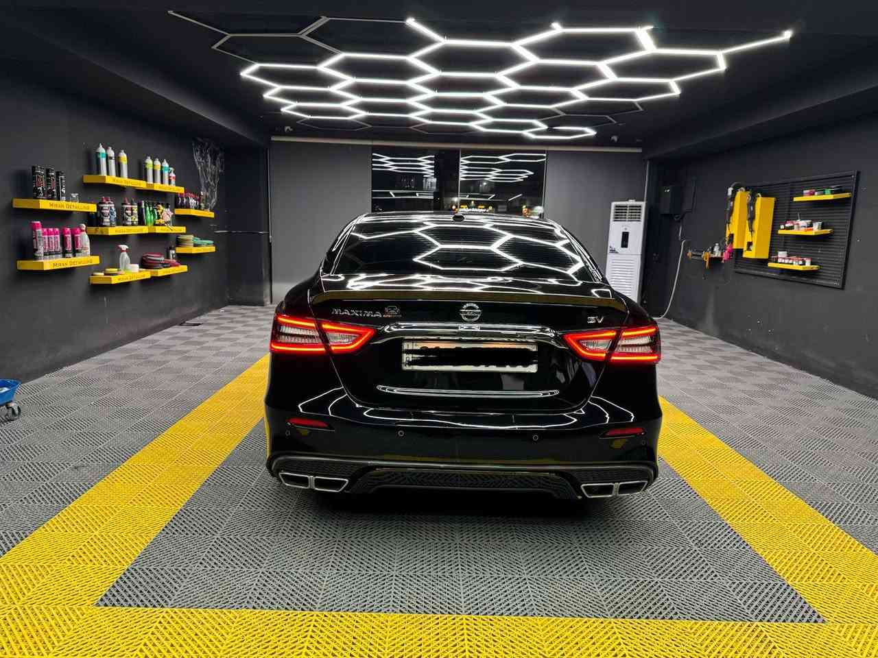 نیسان ماگزیما 2022 مواسەفات V6 3.5   sv 
ڕەنگی ڕەش  ناو سور  ڕەقەم سلێمانی 
هەزەو بەڕاد و سەنەوی و هەموو شتێكی تازەیە 
مواسەفات : بەسمە  شەغال 
حاسە  كامێرا  ڕادار ی تەنیشت 
ڕاداری پشت ڕاداری پێشەوە 
ئەوتۆ برێكی پێشەوە
ئەوتۆ برێكی دواوە  كوشن جلد 
هەردوو كوشن كارەبا  هەردوو كوشن هیتەر  
تەبرید مەركەزی  لایت لید + زینۆن  بەسمەی دەرگا  ویلی ١٨ 
كار پلەی  دوجام ئەوتۆ  ١٢ مكەبەرە 
زۆر مۆشەفاتی تر ......

سعر لە کۆمێنت داوابکە ڕاستەخۆ بۆت دیت 📩 

سەیارەكە یەك پارچەی بۆیاخە بێ ناوگرتن بێ شانسی 
تەنها ئێرباگی سوكان تەقیوە و. دانراوەتەوە 
گێڕ و. مەكینە بەشەرت 
تازە هایدرۆلیكی گۆڕاوە و. ڕۆنی چاكی تێكراوە 
چوار تایەی تازەی لە ژێرایە 
هیچ مەسرەفی تیا نیە  ماڵی دۆستە 

ژمارەی خاوەنی 
***********
وەتسئاپ
