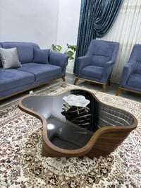 ميز للبيع السعر 250 وبي مجال  الرقم 07707980663