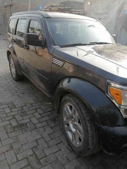 سلام عليكم اخوان دوج نترو مو ديل١٠ بيه صبغ سيا ه كامله تحويل شماليه موجوده بغداد تحويل للبيع س ٩٠ اومراوس عادي اخوان ليريد يخابر  ت ***********
