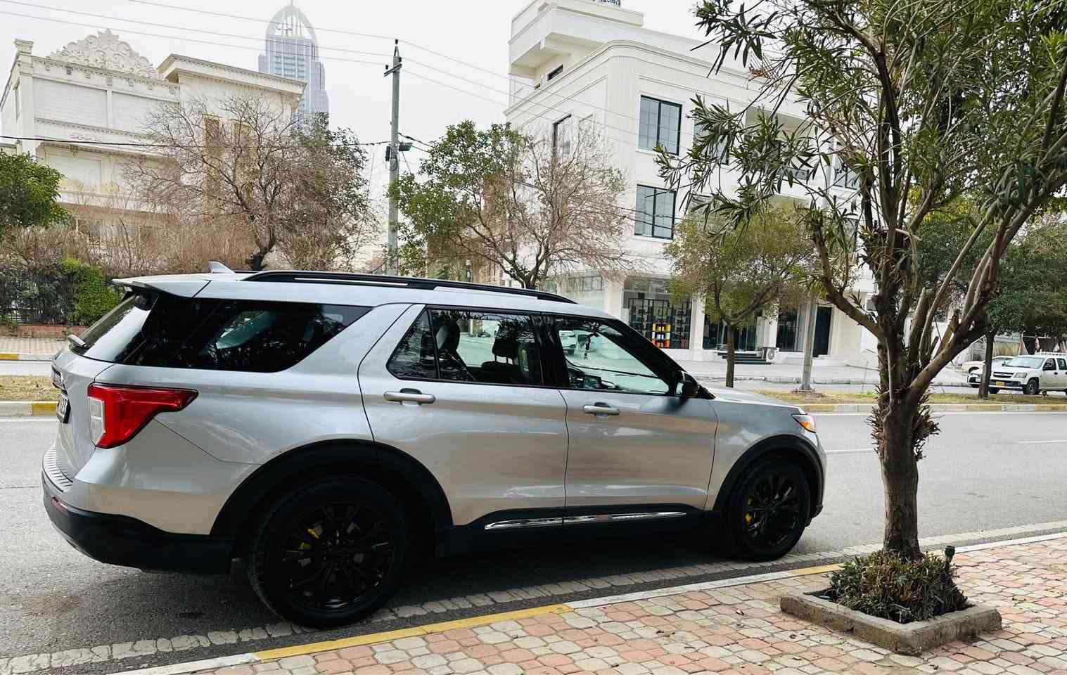 𝐅𝐎𝐑𝐃 𝐄𝐗𝐏𝐋𝐎𝐑𝐄𝐑-𝐗𝐋𝐓 𝟐𝟎20                       

فورد اكسبلور موديل : 2020

اللوان : سلفر

السعر: 215 $ مجال

عدد المقاعد : 7 راكب

حجم المحرك : 2.3L ( 4,سلندر )

ملاحظة السيارة : فــقط قطعتين صبغ
رقم شانصى/1fmsk7dh7lgd15770

الـمـواصفات :

كيــــج الكــــترونــــي
بصمة ابواب
بصمة تشغيل
شاشة دشبول ديجيتال
كــــاميــــرا 
كير ماوس 
هاند بريك بصمة
اوتو هولد : 𝐀𝐔𝐓𝐎 𝐇𝐎𝐋𝐃
اوتو ستارات : 𝐀𝐔𝐓𝐎 𝐒𝐓𝐀𝐑𝐃
اوتو ستوب : 𝐀𝐔𝐓𝐎 𝐒𝐓𝐎𝐏
رادار امامي (تحديد مسار)
رادار جانبي  (نقاط عمياء)
رادار خلفي (التحذير من الاصطدام)
حساسات امامي 
حساسات جانبي
حساسات خلف
نظام : 𝐓𝐎𝐖/𝐇𝐀𝐔𝐋
نظام : 𝐒𝐏𝐎𝐑𝐓
نظام : 𝐄𝐂𝐎
نظام : 𝐍𝐎𝐑𝐌𝐀𝐋
نظام : 𝐒𝐋𝐈𝐏𝐏𝐄𝐑𝐘
نظام : 𝐓𝐑𝐀𝐈𝐋 
نظام  : 𝐃𝐄𝐄𝐏 𝐒𝐍𝐎𝐖/𝐒𝐀𝐍𝐃
تبريد لمس
تبريد مركزي
تحكمات استيرن
استيرن هيتر
كشنات : 𝐕𝐢𝐩
كشنات كهربائي 
كشنات هيتر 
صندوق شفط كهربائي 
لايتات 𝐋𝐄𝐃 ليد عدسة زينون
بلوجكترات 𝐋𝐄𝐃 ليد بيلادي
بكلايتات 𝐋𝐄𝐃 ليد بيلادي
ويل كروم 

تفاصيل اكثر الاتصال على ارقام التالية

𝐖𝐡𝐚𝐭𝐬𝐀𝐩𝐩-𝐕𝐢𝐛𝐢𝐫

☎️***********

☎️***********
عنوان📍اربيل أربيل, العراق
