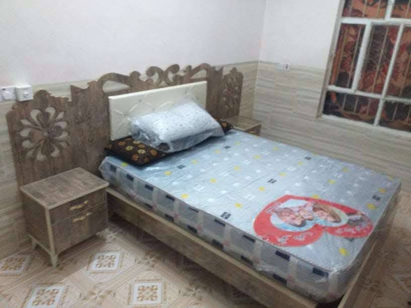 غرفة نوم للبيع الكنتور بي اضرار من جوه فقط الباقي كلهه نضيفه 6 قطع *********** خابر وتدلل سعرهه 250 عنواني بغداد
