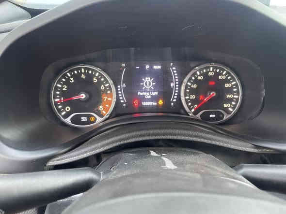 سلام عليكم 
جيب رنجيد2018
محرك 2400
كير ومحرك مكفولات 
مواصفات فول فول عدا فتحه 
و التحويل رًقم بغداد  ***********
سعره 122بيهً مجال قليل 
واتساب موجود من ساعه ب2 ظهر
