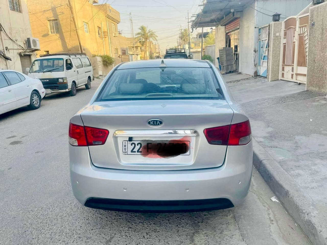 السلام عليكم
2010
السيارة خليجي
نضيفة حيل
 صبغ عام اثر جراد
ضربتها جاملغ خلفي فقط
السيارة فول موصفات 
بصمة 
فتحة سقف
كشنات جلد 
تدفئة بل كشن
شاشة كبيرة كامرة
تبريد تدفئة 
حساس تنبية عند الرجوع
ستخدام شخصي رقم اربيل دولي
السعر 85
بغداد مكاني الدورة
***********
