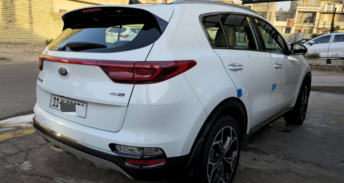 السلام عليكم ... سبورتج خليجي فئة جي تي لاين اعلى فئة فول مواصفات موديل 2020 ماشية 38 فقط مكفولة من الصبغ والبارد والتبديل تخم تاير جديد وباتري جديد السعر رقم بغداد الجديد وهزة جديدة مابيها اي نقص السعر 210 للاتصال *********** مكاني بغداد قرب جسر السفارات ... اخوان الي يشوفها غالية الله يرزقه بالاحسن
