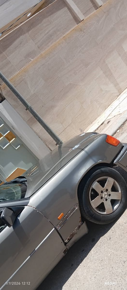 مارسدس موديل 91محور  محرك ياباني كهربائيات ومسجل ولايتات كامله وشغاله وتايرات وحدايديه نظيفات رقم كربلاء الدولي  بأسمي شرط التحويل المباشر سنويه غير نافذه سياره موجوده في النجف حي العداله السعر ٤٠ ورقه وبيها مجال للطيبين
الملاحضات:-
١ـسياره غير مكفوله من الضربه والشواصي ابيع سويج اكفل فقط محرك وكير واصوليات تجي تشوفها وتقتنع بيها وتدلل
٢ـالتبريد عاطل غير شغال
٣ـالتواصل على رقم التلفون غير متواجد على الانترنيت
رقم التليفون ***********
