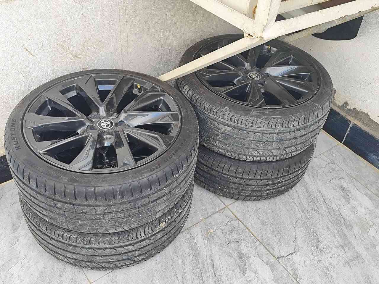 تخم ويل بلادي مال كورولا للبيع  هن وتايرات كامل نضيفات تاير جديد
***********سعره 450
