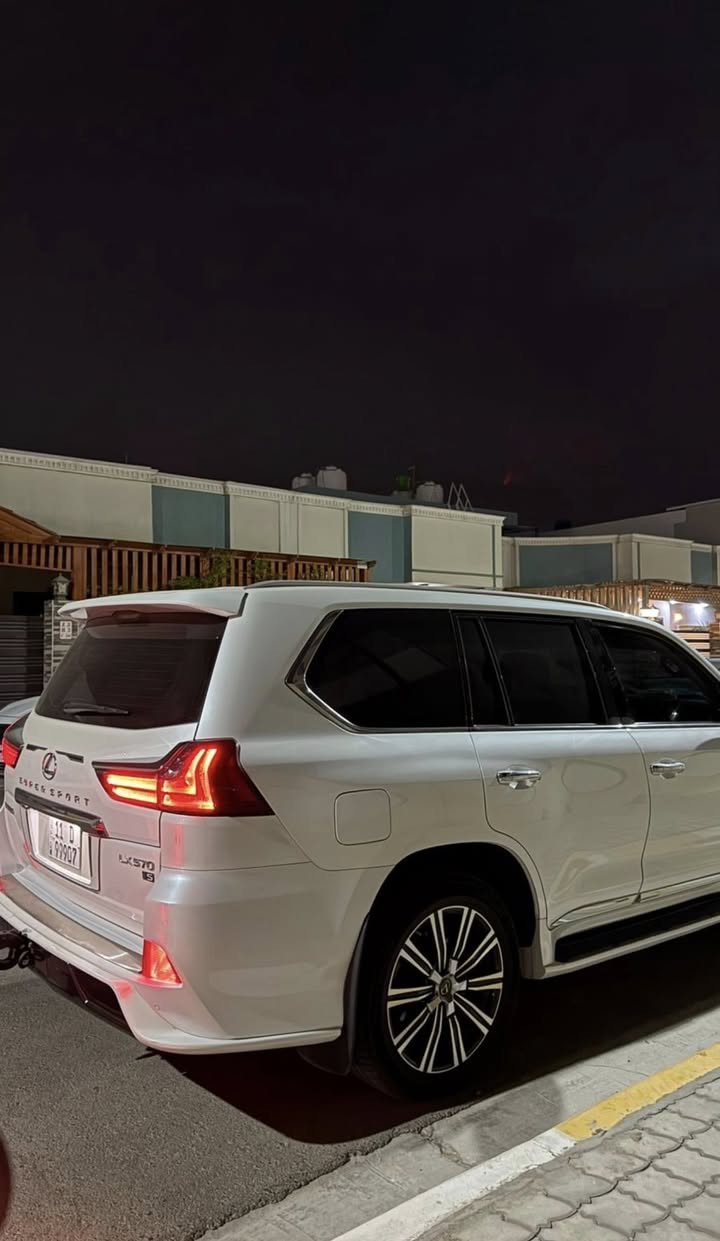 سلام عليكم لكزس ٢٠٢١ خليجي فول مواصفات للخير كفاله عامه بيه ملاحضات قليله ماشيه ٨٧ الف حقيقي مغلف نانو عند شركة باركود سعر ٨٣٠
***********
