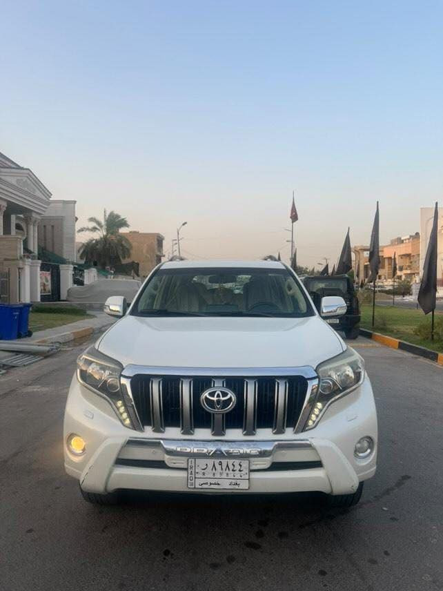 السلام عليكم برادو2014 vx السياره فول فتحه وبصمه وثلاجه ستيرن كهربائي اناره داخليه واناره خارجيه 6 سلندر ماشيهه 184 حقيقي ضرره بس جاملغ خلفي السعر 3 شدات 25 وبيه مجال بسيط 

الرقم: ***********
