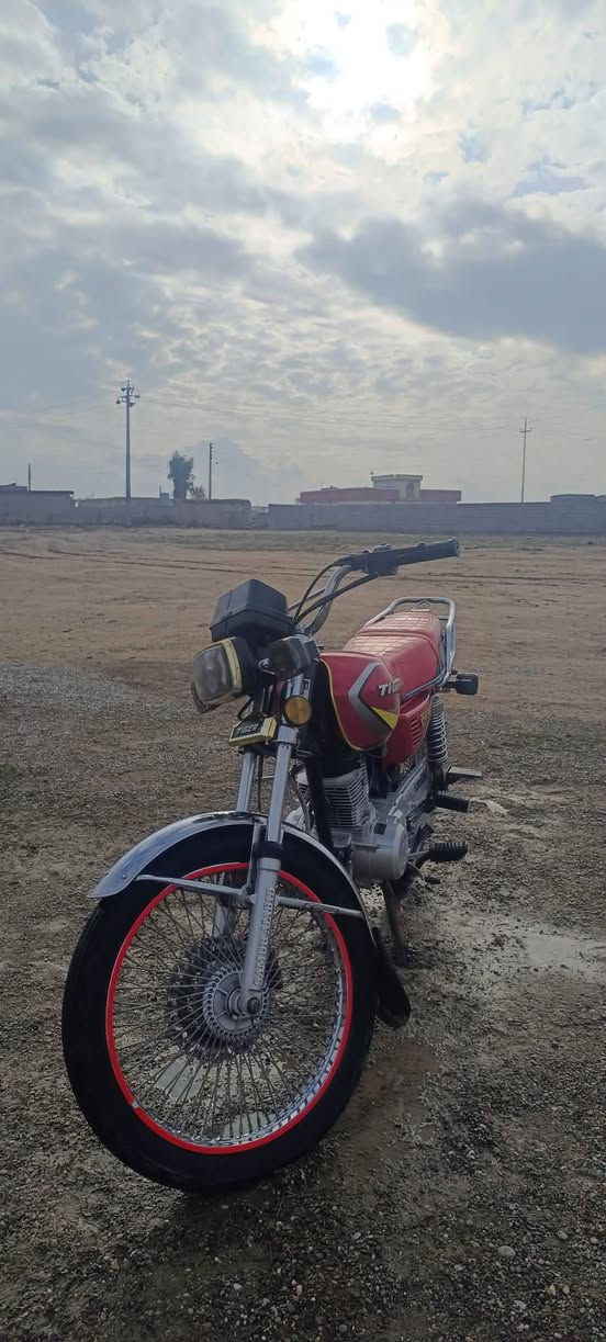 سلام عليكم موطور اربعه كير شرط ما بي اي عيب موديل 24سعر 550 بي مجال لل طيبين كله عل بلاد ***********
