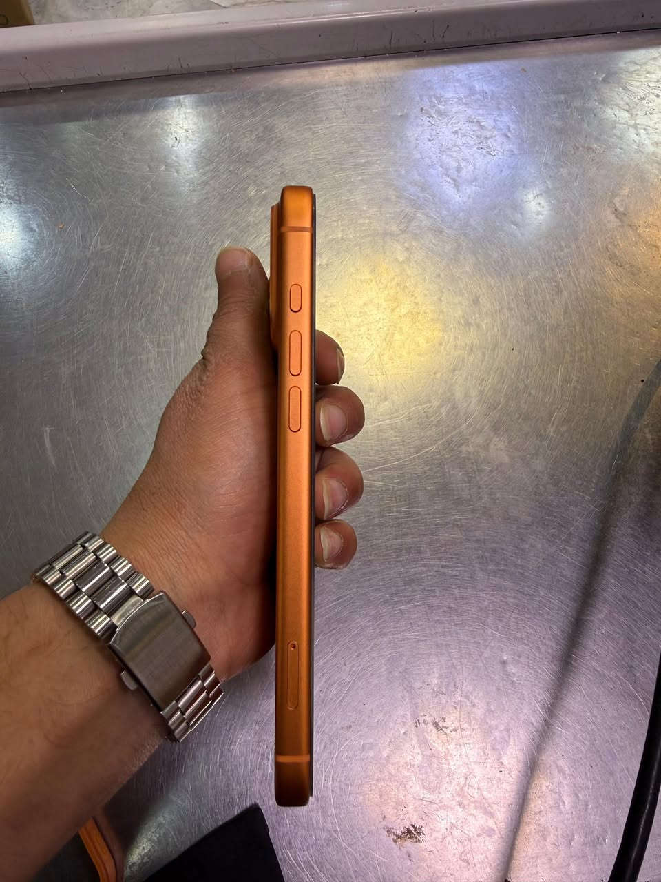 ايفون 17 برو ماكس ذ256 دبل سيمكارت وليس ايسيم مستعمل اقل الشهر السعر مليونين و150 الف مشحون 45 مرة بس مكاني الكاظمية رقمي ***********
