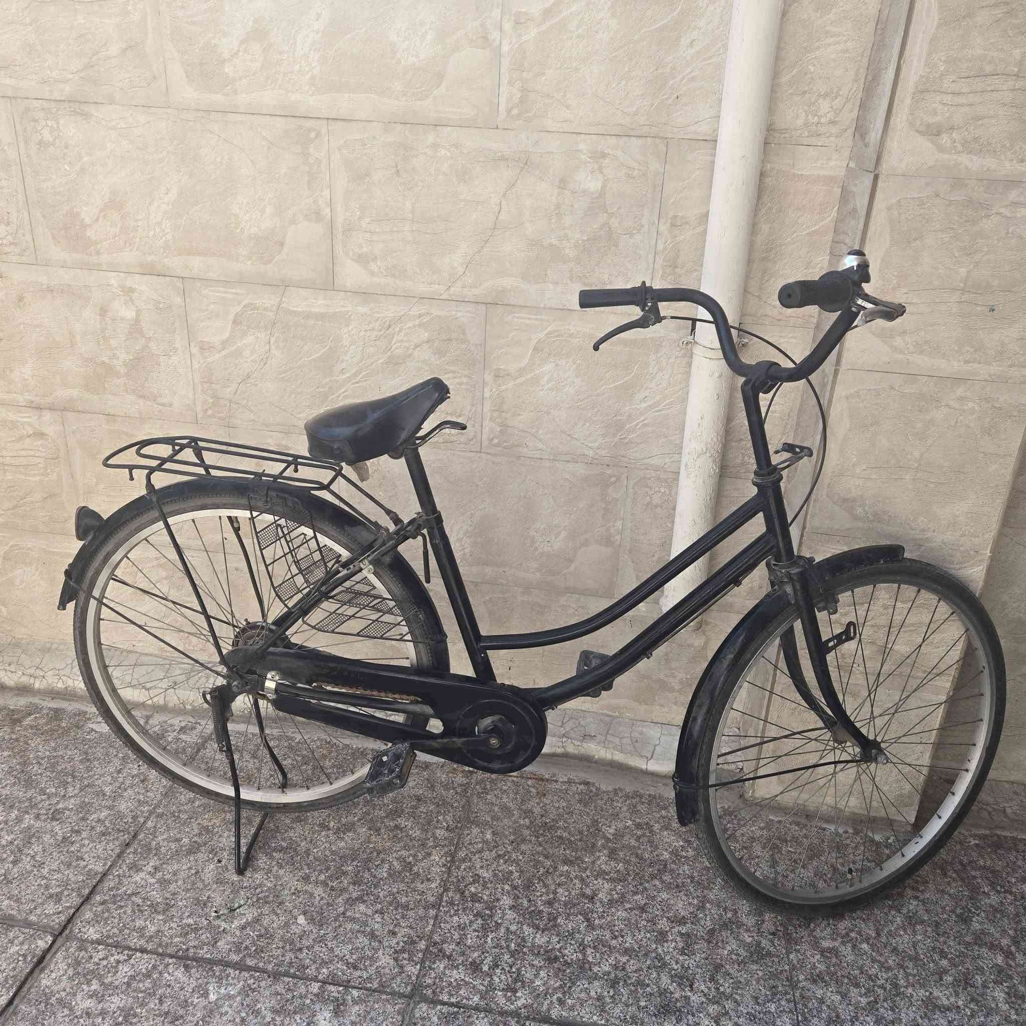 بايسكل مستخدم نضيف السعر
٥٠ الف 
المكان بغداد البنوك
***********
التواصل على التواساب مراسلة
