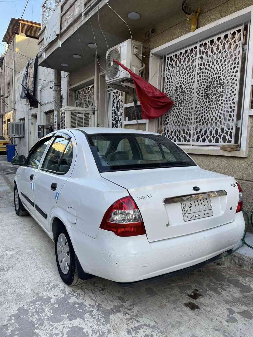 السلام عليكم طيبة 2015 السيارة على وضع الشركة  ماشية 133الف حقيقي رقم بغداد دولي مكينة وكير مكفولات شواصي زلغ مابيهن مكفولة من الضربة والصبغ والتبديل مكاني بغداد الكرخ السعر 46رقم ***********
