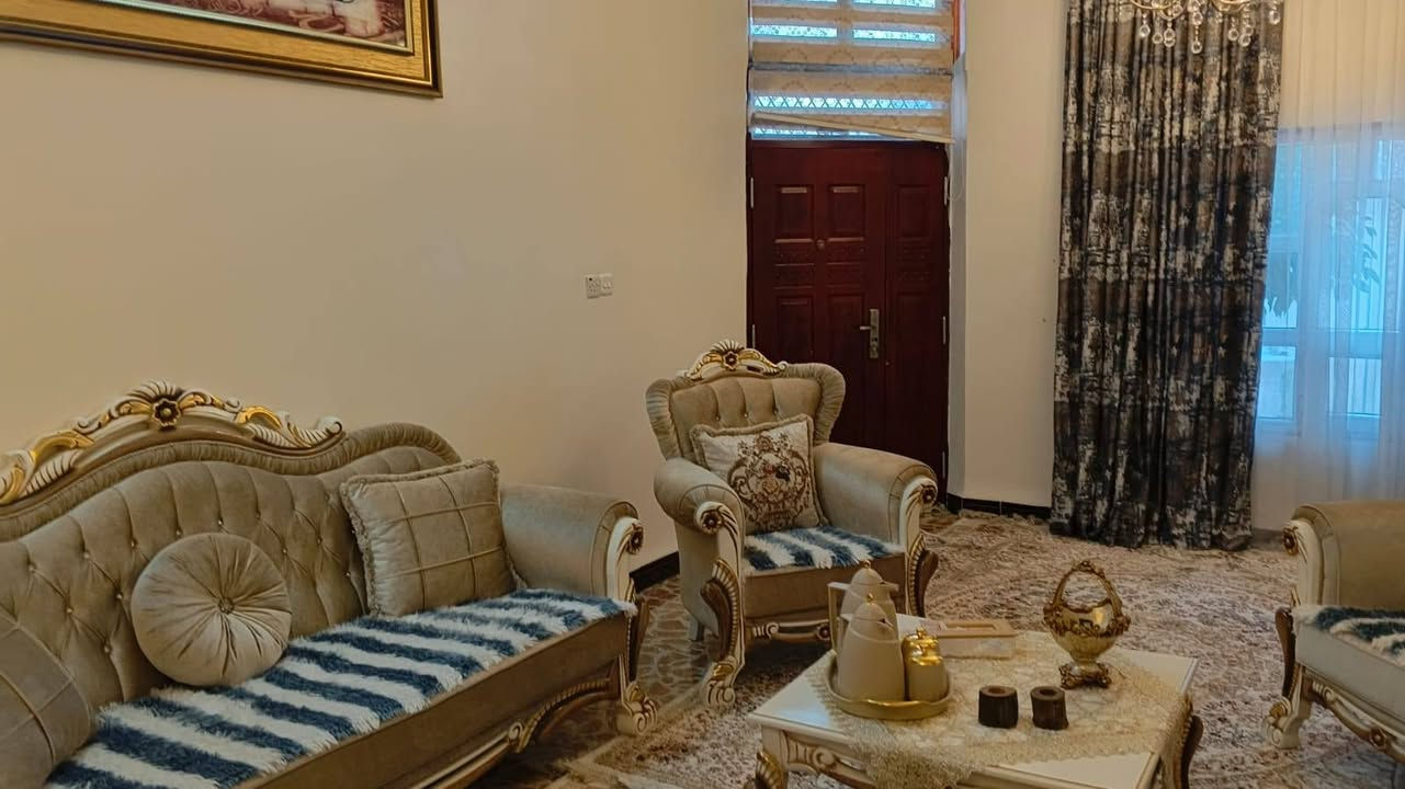 دار طابو صرف طابقين للبيع
 باسم شخص واحد 
المساحه 200 متر 
الموقع قرب البيت علي بطاقة او اسواق الشهداء 
وللاستفسار خاص مفتوح او اتصال للرقم ***********
